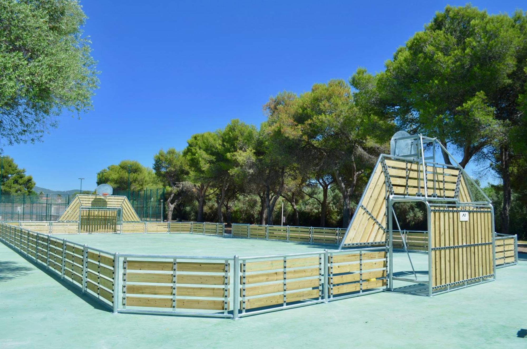 Hotel Holacamp Sitges Fun Exterior foto